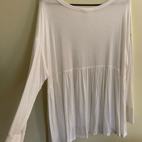 Top - Picture 2 of 3